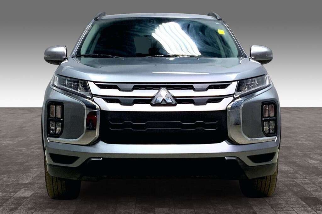 2025 Mitsubishi RVR AWD SE — снимка 1