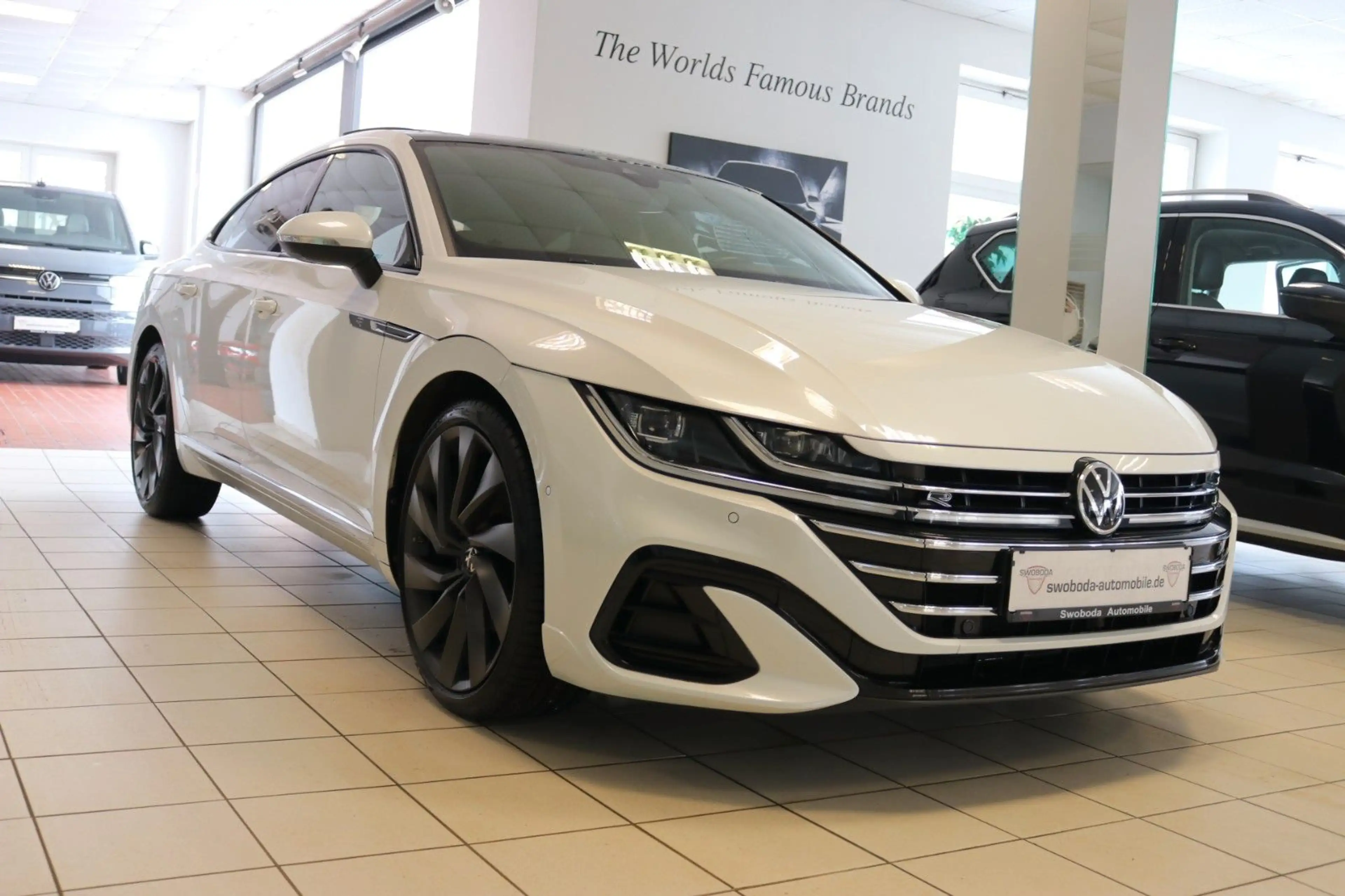 Volkswagen Arteon 4M R-Line DCC HUD IQ.Light Pano 360 Memoy — photo 8