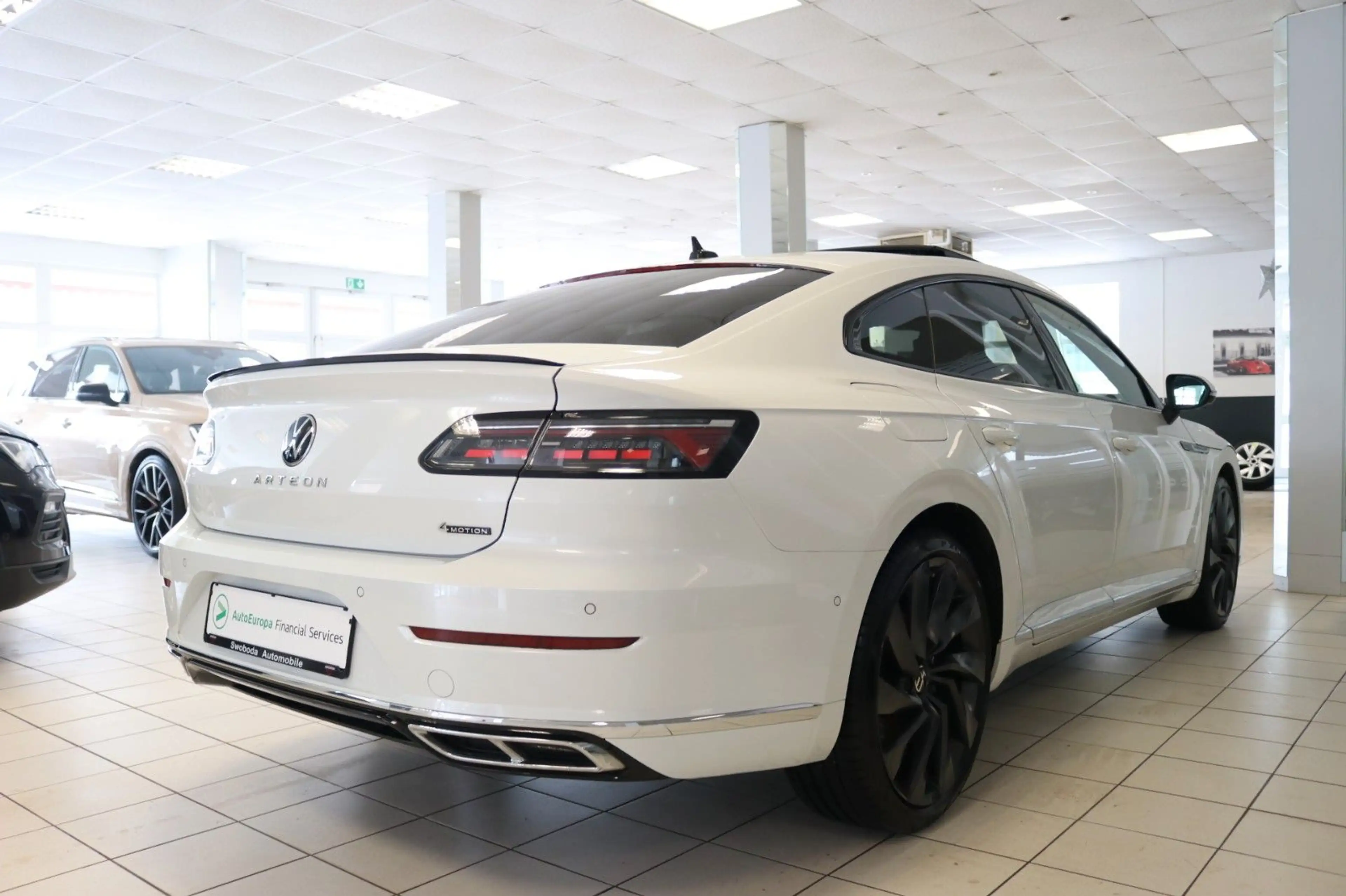 Volkswagen Arteon 4M R-Line DCC HUD IQ.Light Pano 360 Memoy — photo 12