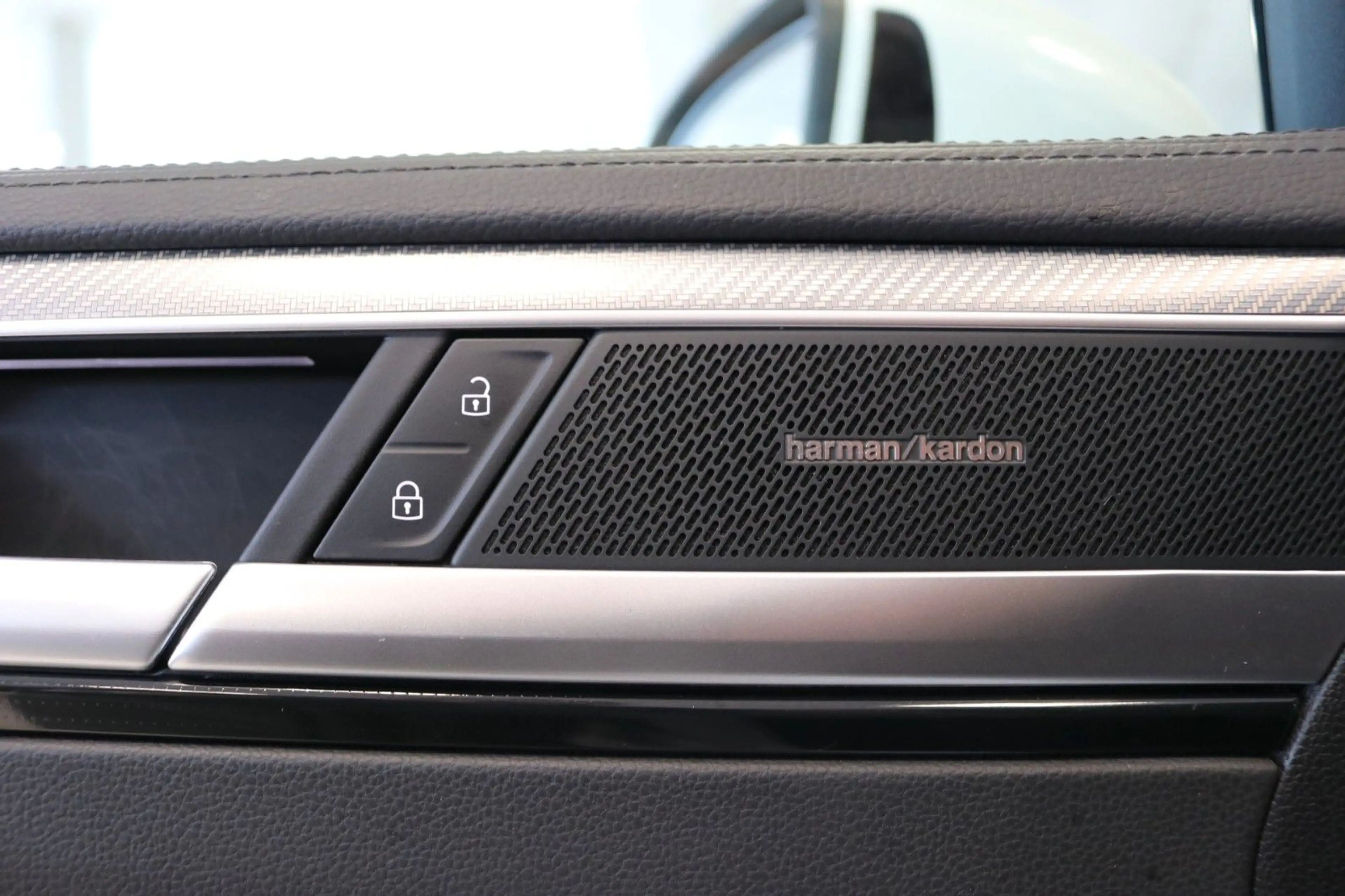 Volkswagen Arteon 4M R-Line DCC HUD IQ.Light Pano 360 Memoy — photo 14