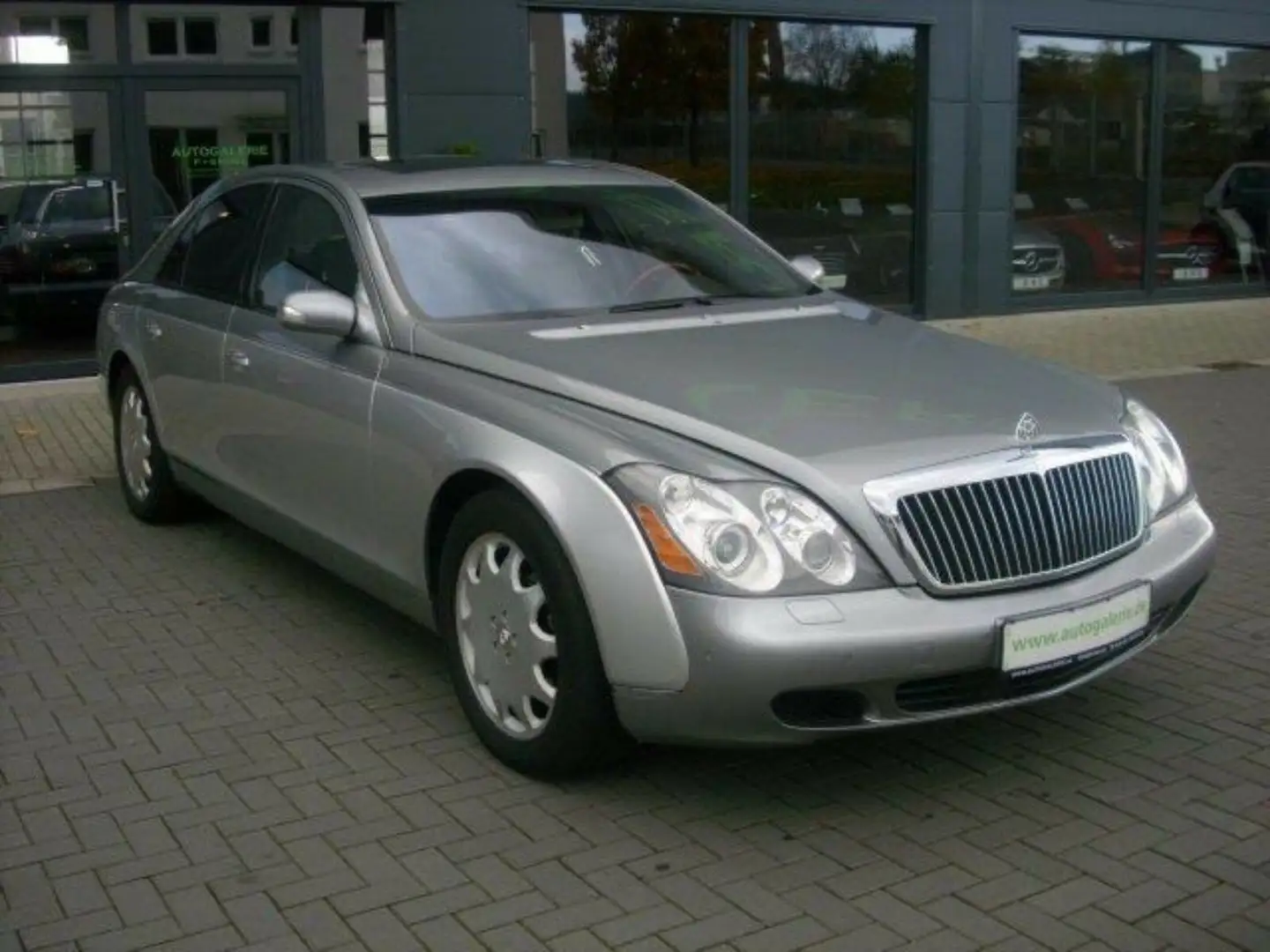 Maybach 57 Top 2-farbig silber, sehr gepflegt neuwertig Silber - 1