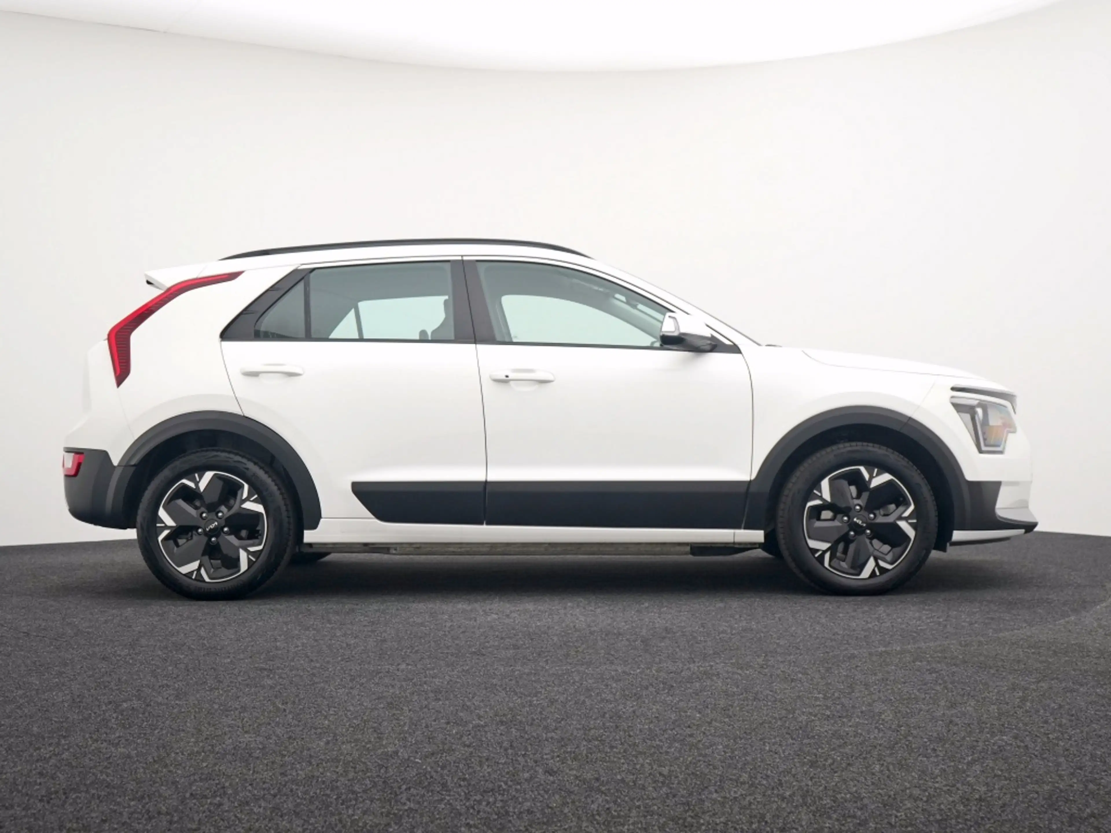 Kia e-Niro EV DynamicLine 64.8 kWh | — photo 10