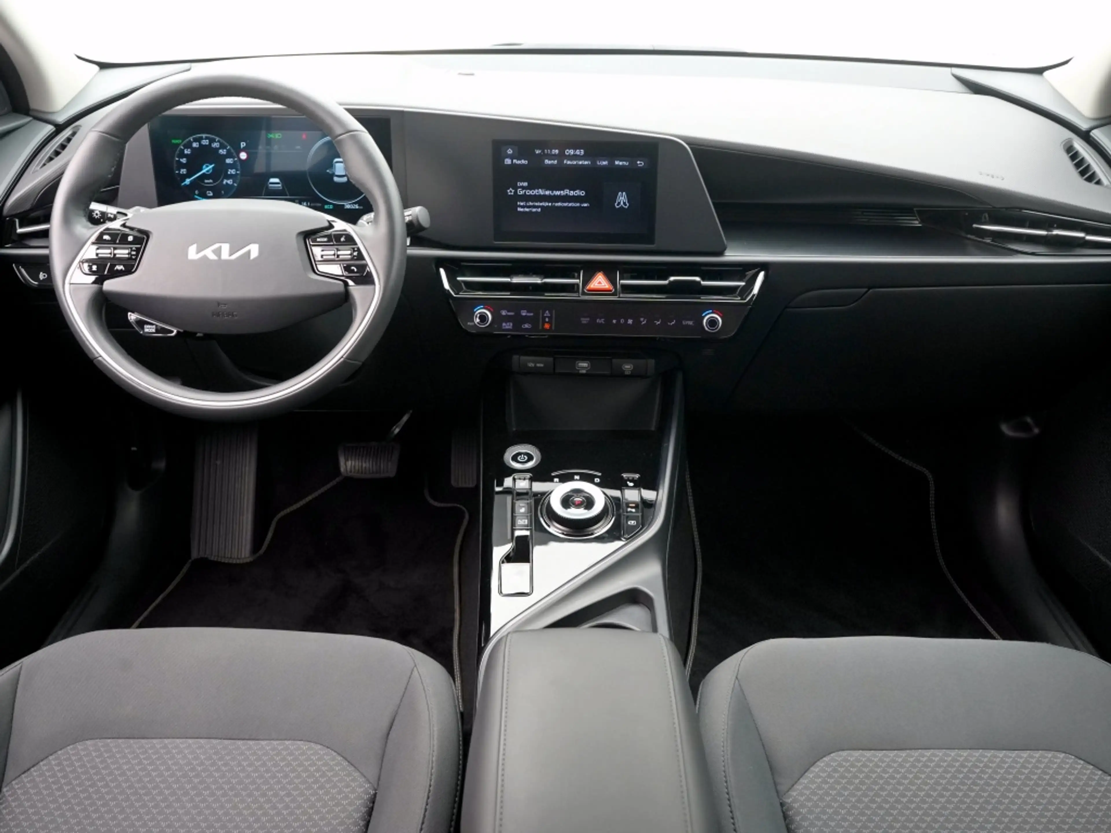 Kia e-Niro EV DynamicLine 64.8 kWh | — photo 3