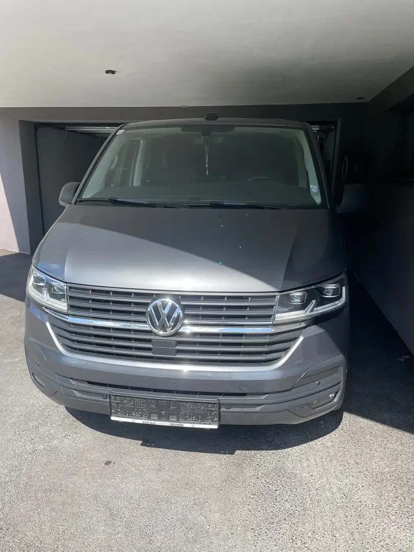 Volkswagen T6.1 Multivan Grau - 1