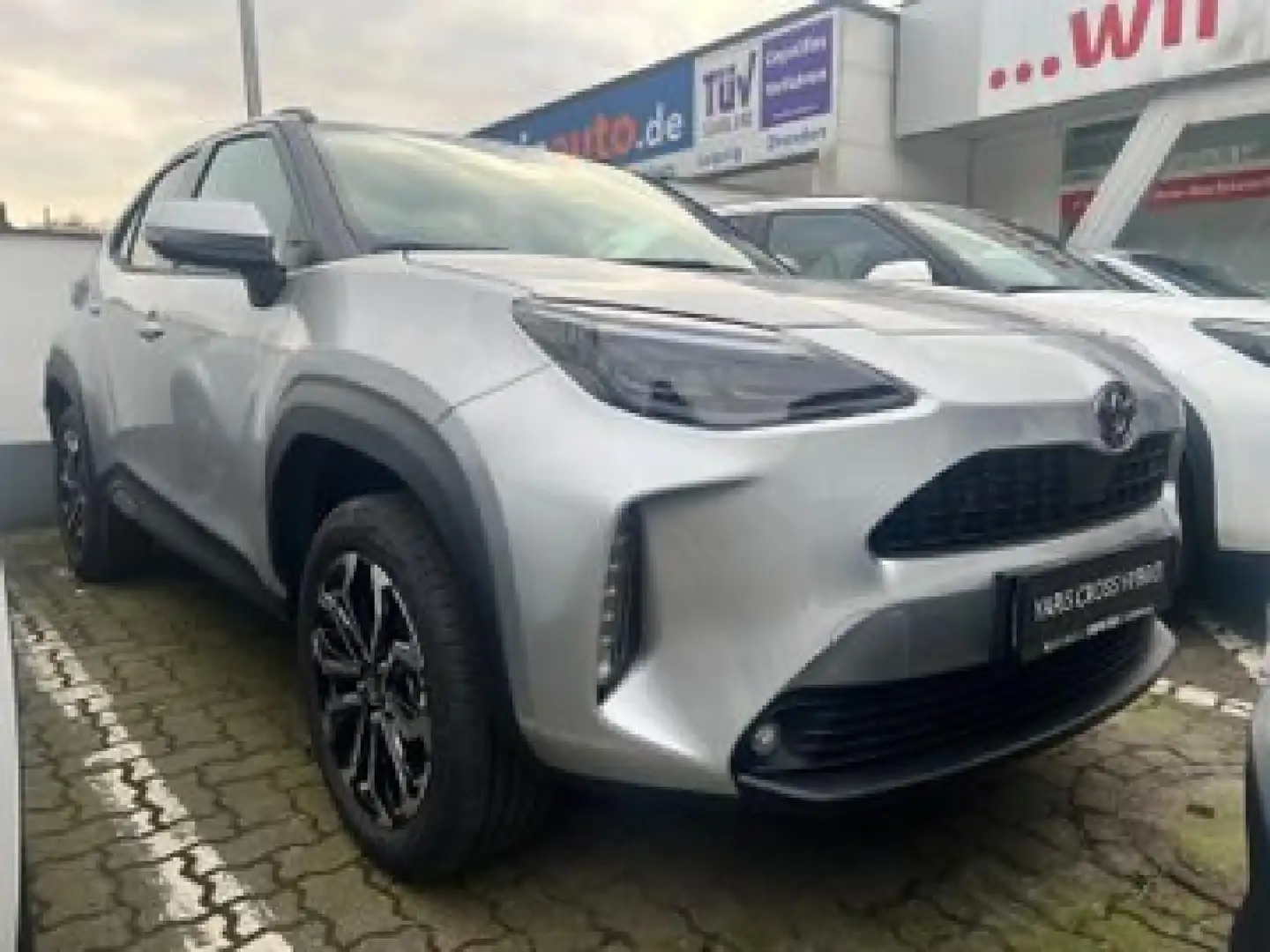 Toyota Yaris Cross Hybrid Teamplayer Safety+Winter-P. Silber - 2