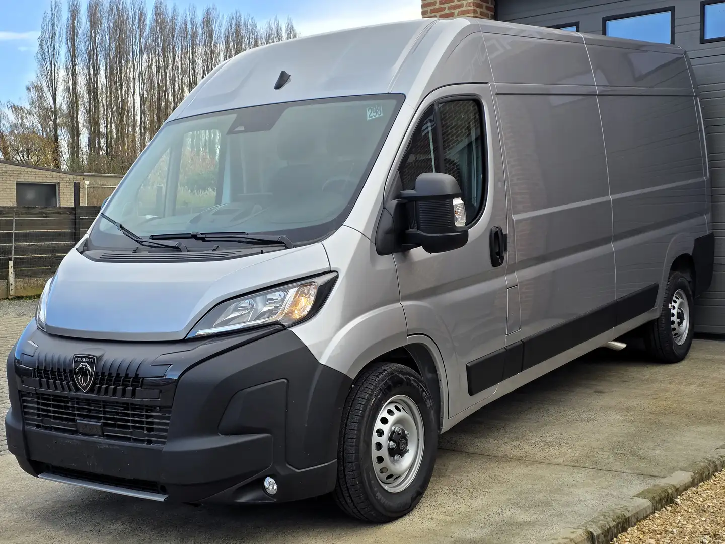 Peugeot Boxer 28.990EX - L3H2 - 180PK Automaat - NIEUW 2025 0KM Argintiu - 2