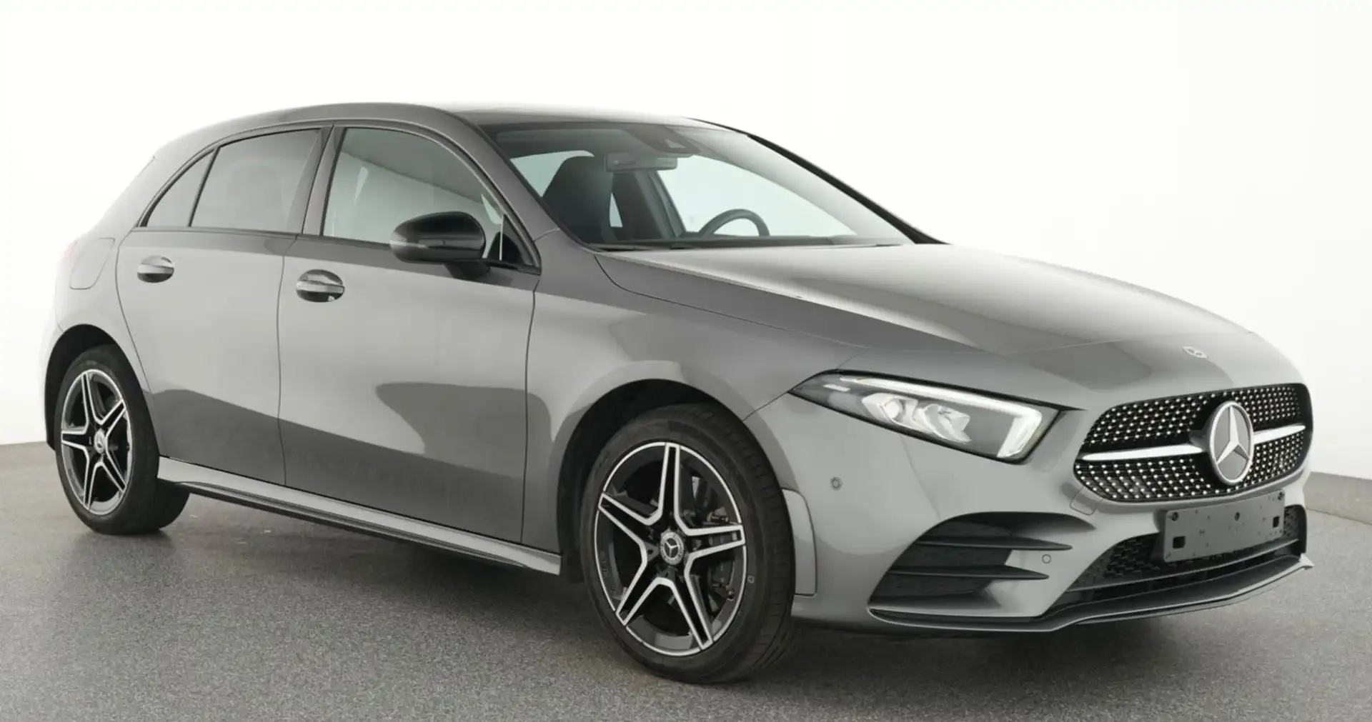 Mercedes-Benz A 250 e AMG LINE PANO LEDER AMBI KAM LED WIEDE Grau - 2