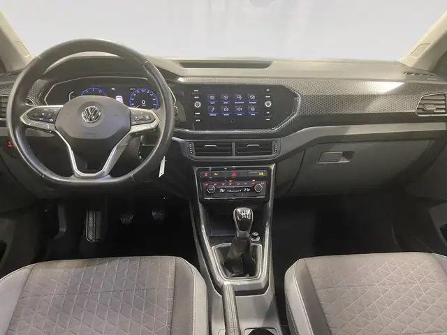 Volkswagen T-Cross view 6