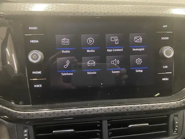 Volkswagen T-Cross view 10