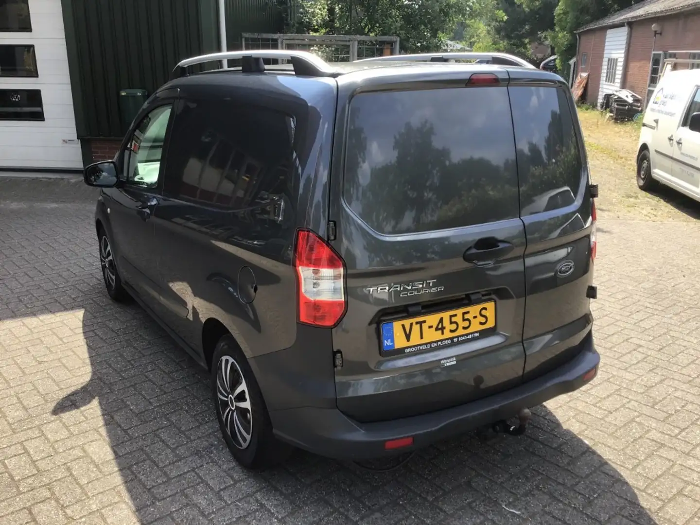 Ford Transit Courier 1.5 TDCI AMBIENTE Grey - 2