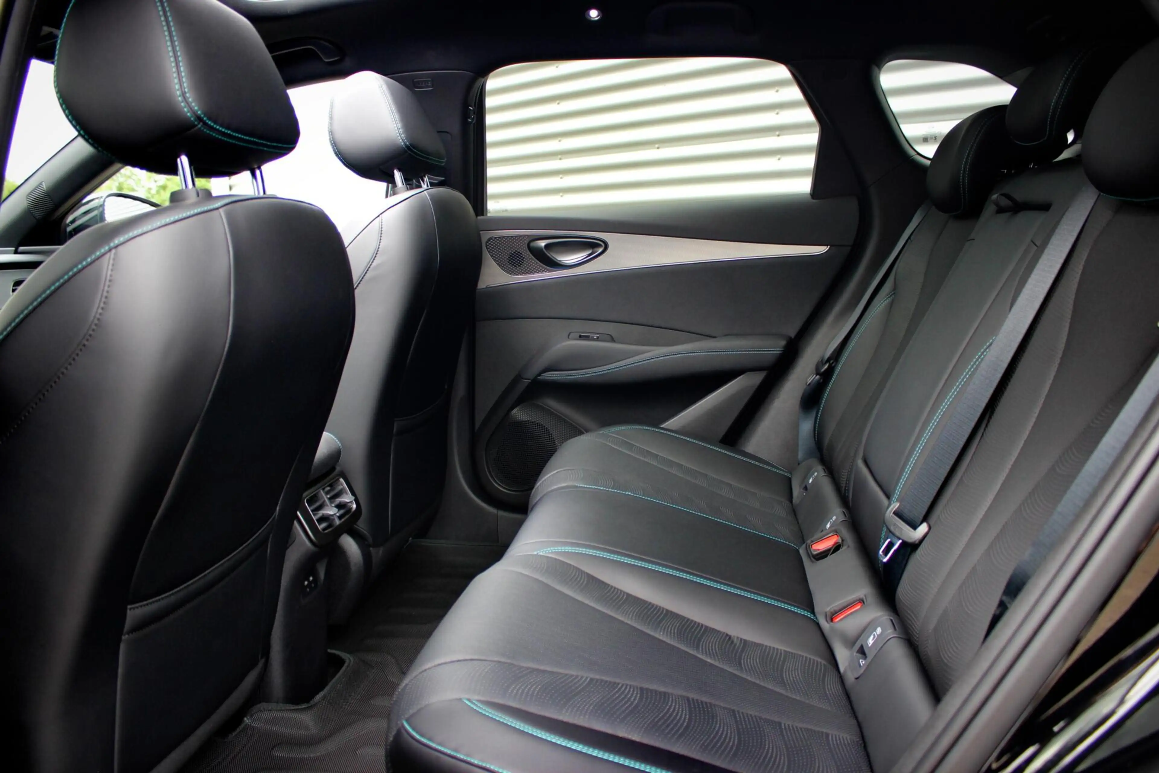 BYD Seal 6 Touring 1.5 DM-i Comfort Lite // Long Range 19 kWh — photo 18