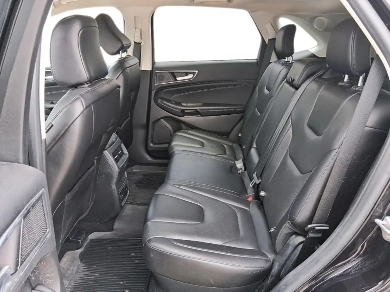 Ford Edge снимка Ford Edge