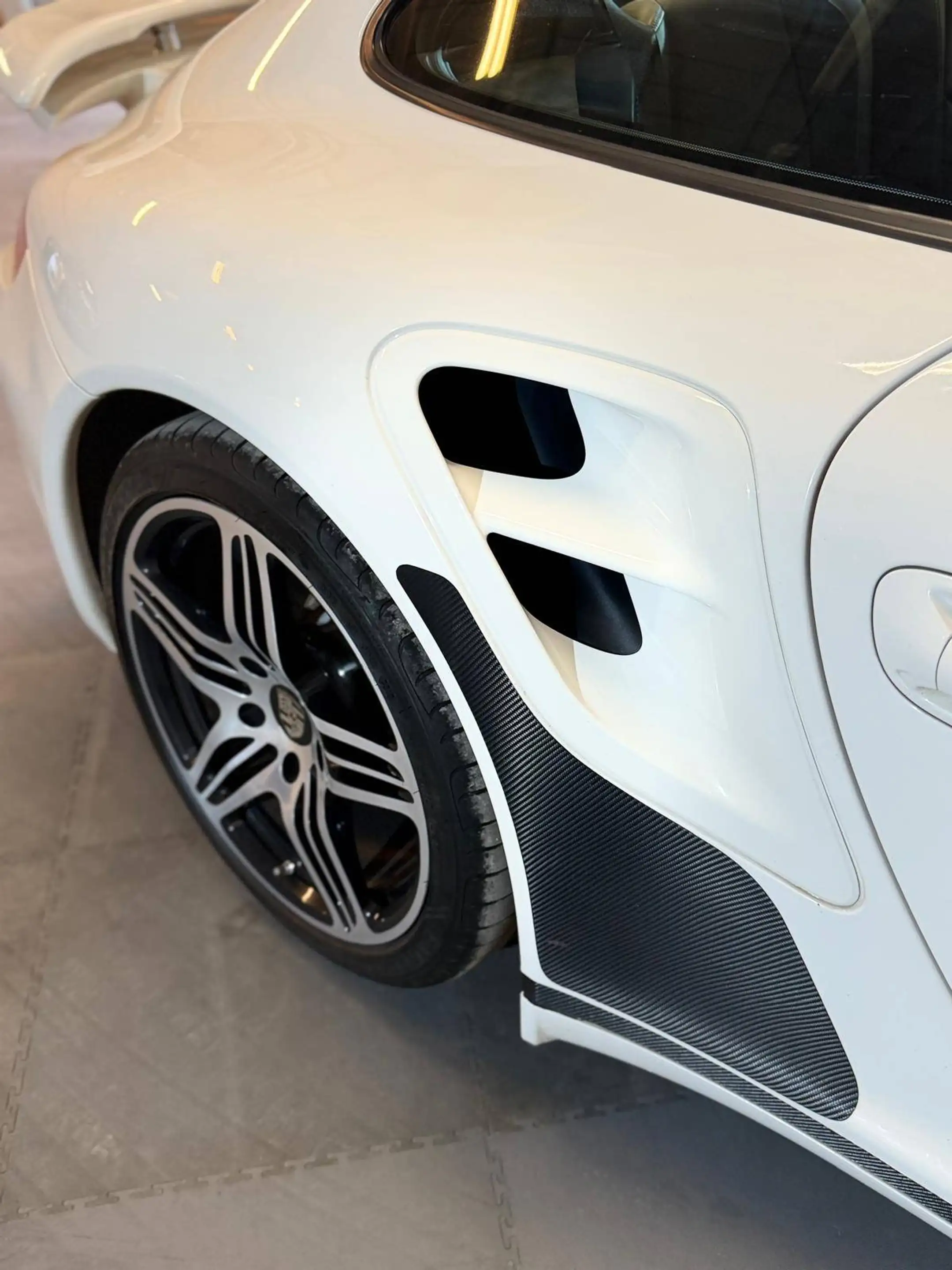 Porsche 997 Turbo — photo 10