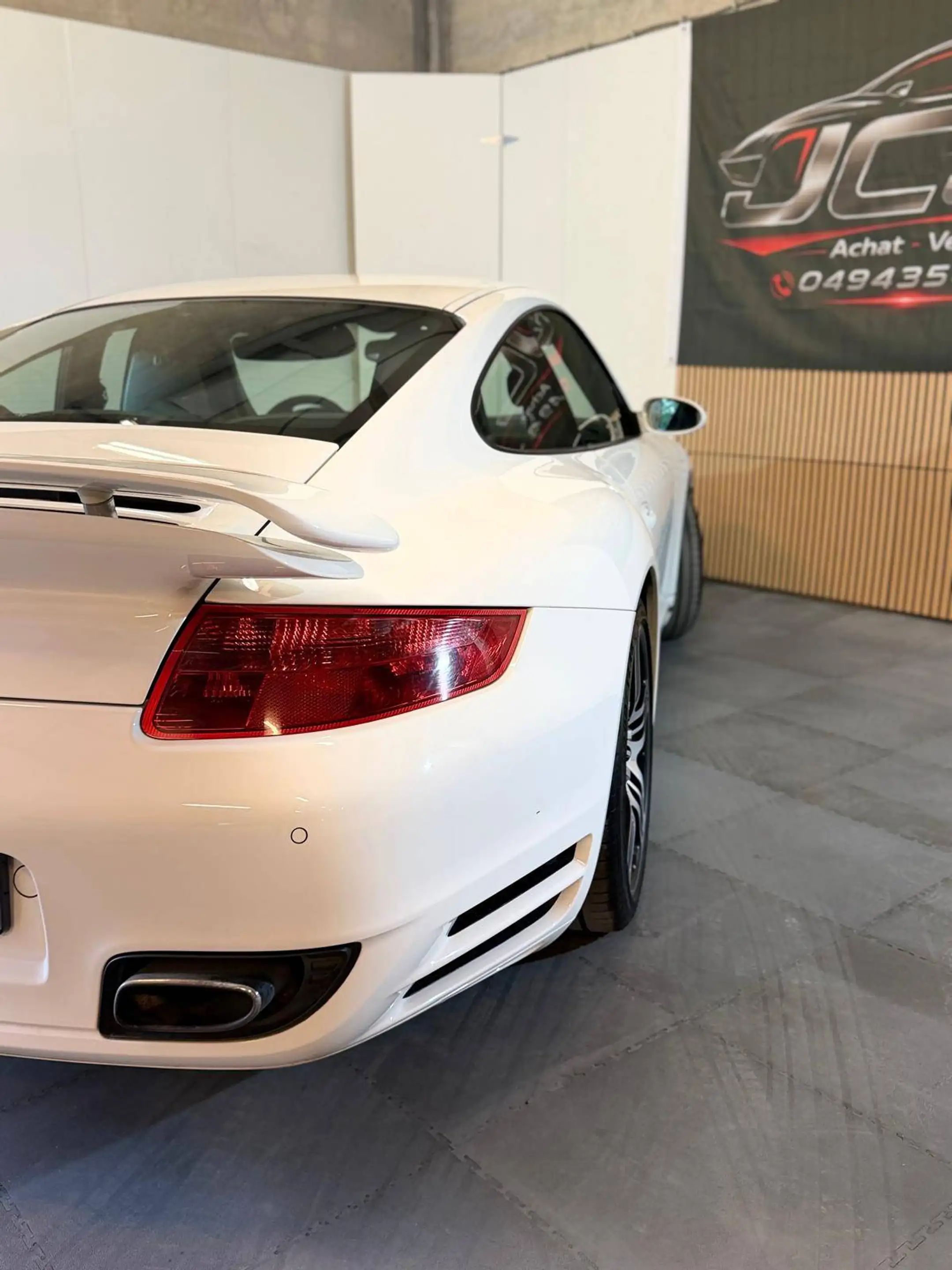 Porsche 997 Turbo — photo 9