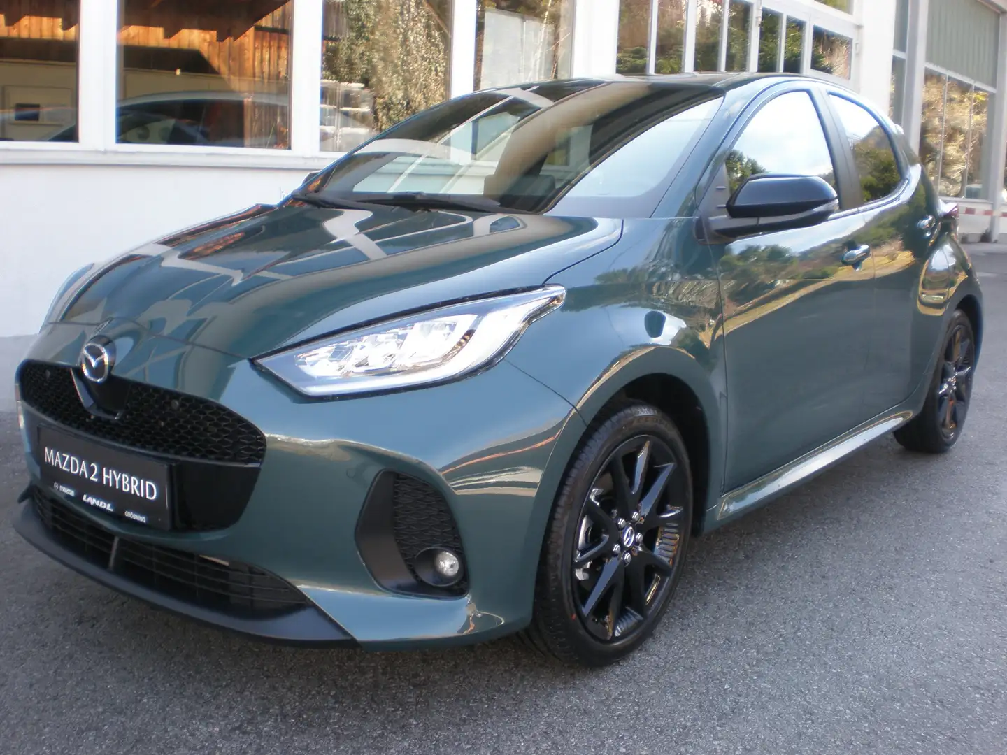Mazda 2 Hybrid AT Homura Grün - 1