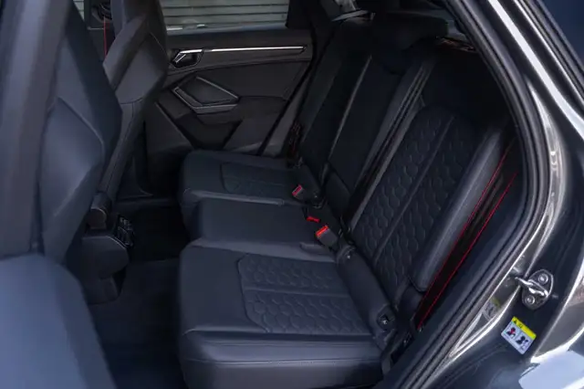 Audi RS Q3 view 19