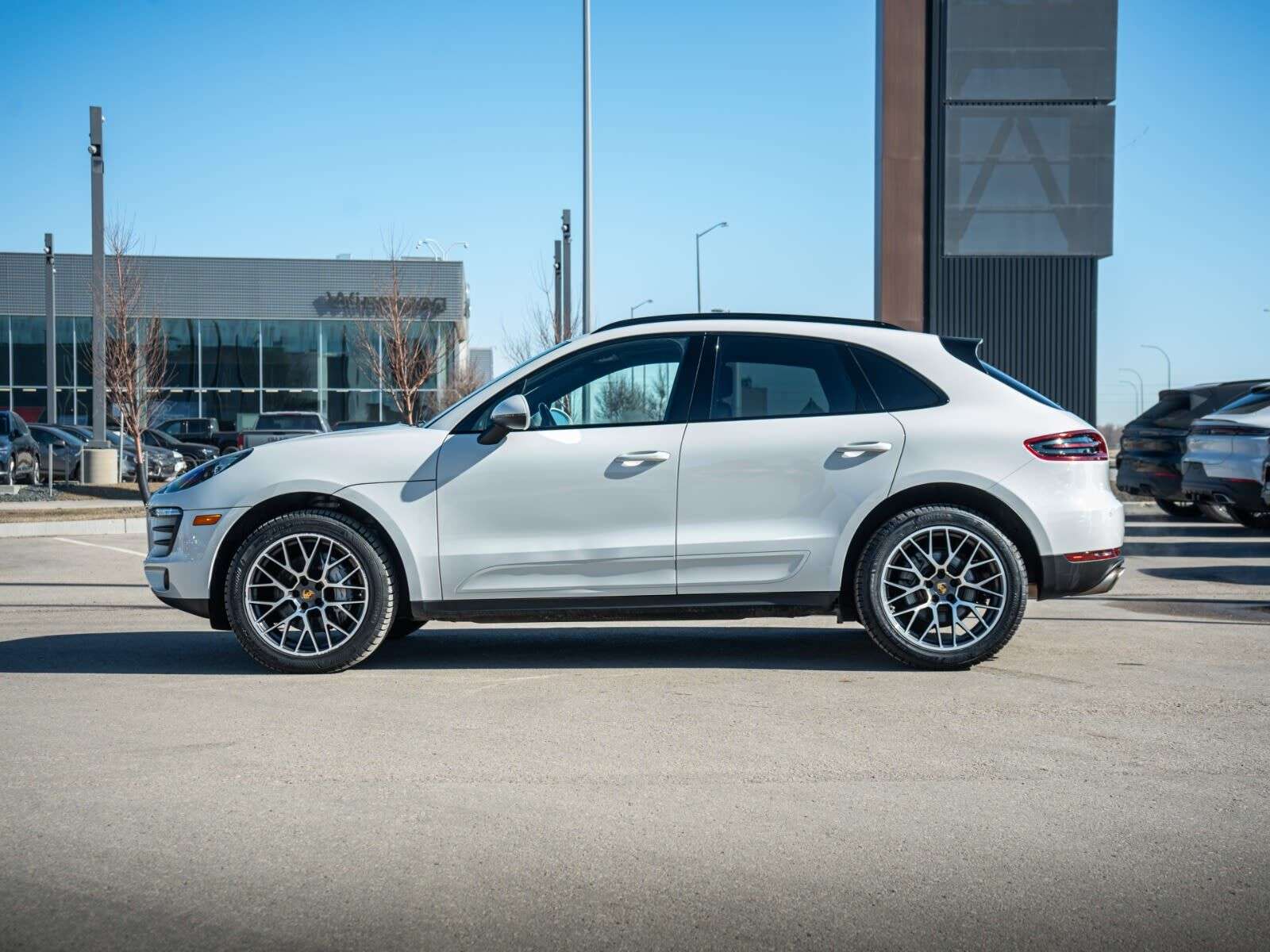 2018 Porsche Macan S w/Premium Plus/Bose Sound/Cooled Seats alt 4