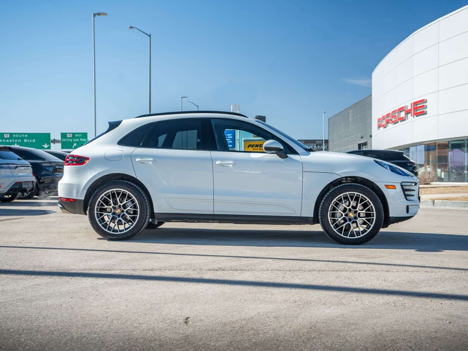 2018 Porsche Macan S w/Premium Plus/Bose Sound/Cooled Seats thumb 8