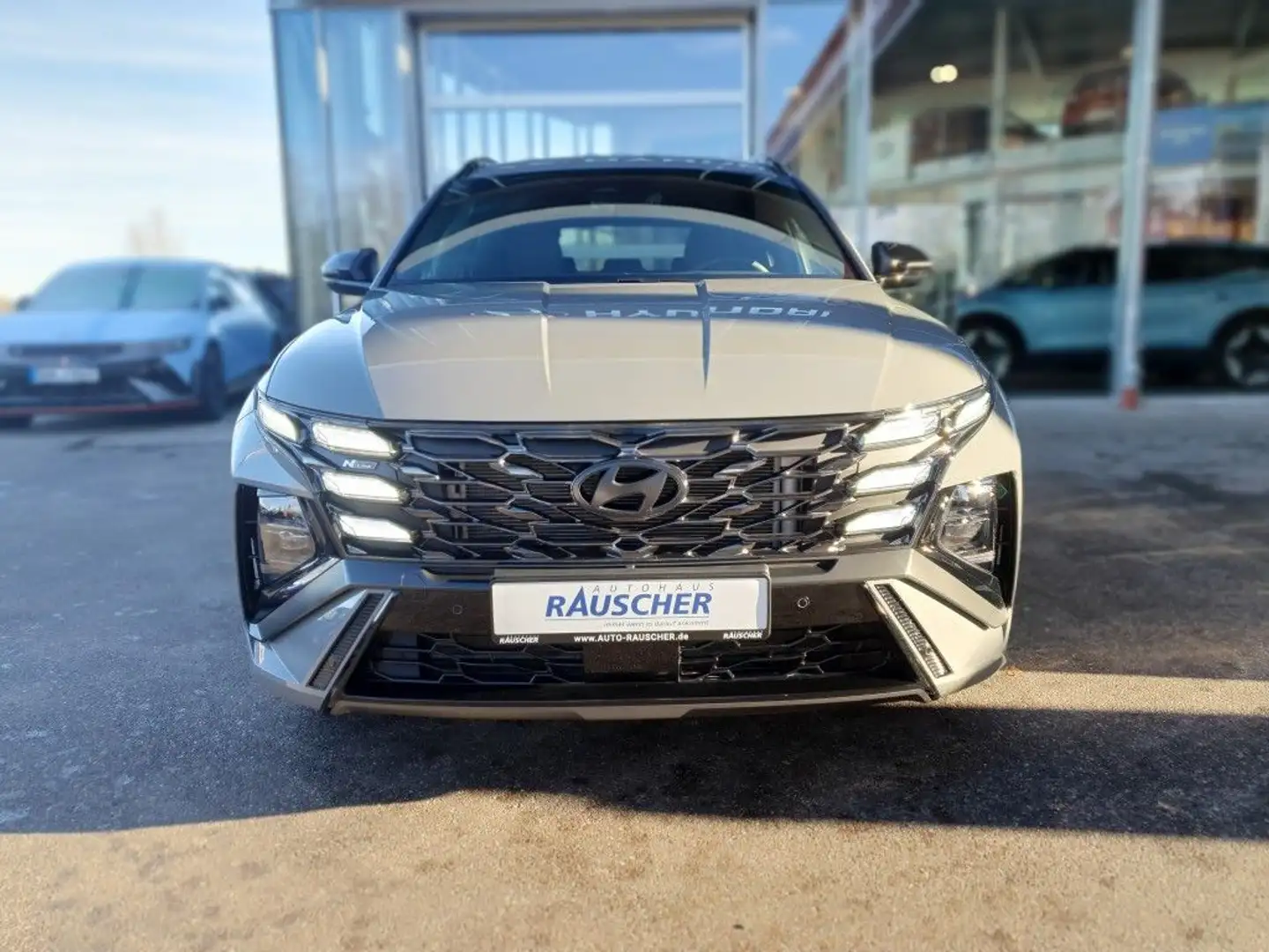 Hyundai TUCSON 1.6 T-GDi 2WD DCT N Line (NX4e) Grau - 2