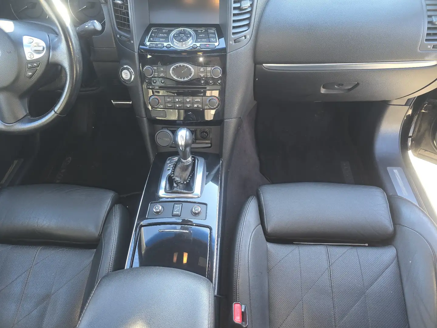 Infiniti FX FX30d AWD Aut. S Premium Tausch gegen BMW 320 F30 - 2