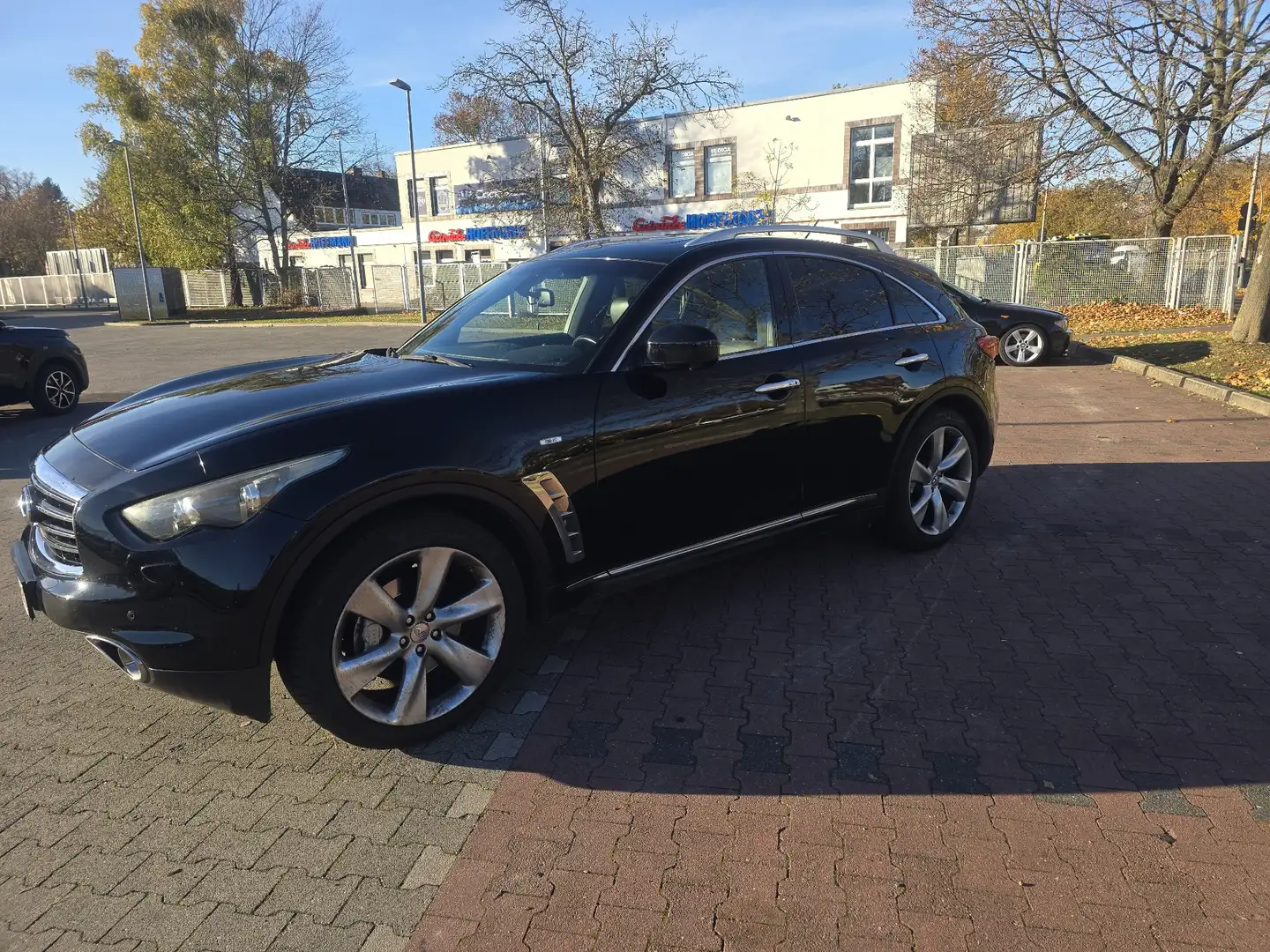 Infiniti FX FX30d AWD Aut. S Premium Tausch gegen BMW 320 F30 - 1