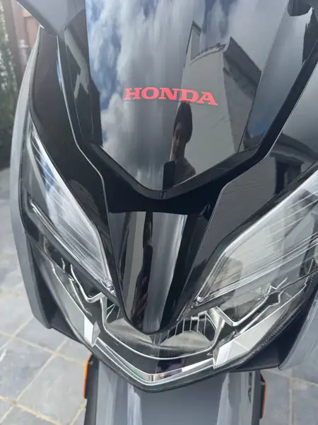 Honda Forza 300 - foto 3