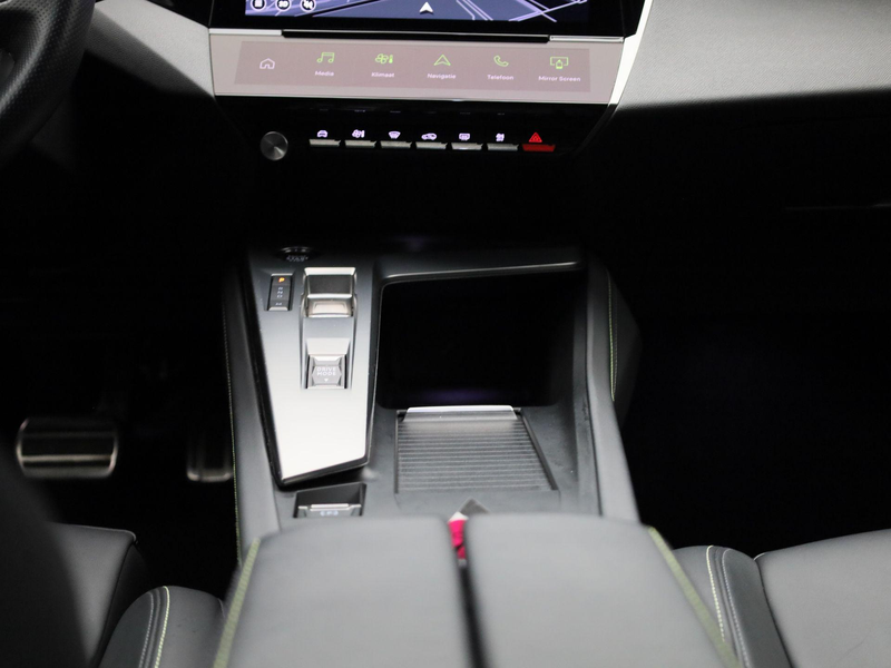 Peugeot 408 1.2 PureTech 130 S&S EAT8 GT — photo 10
