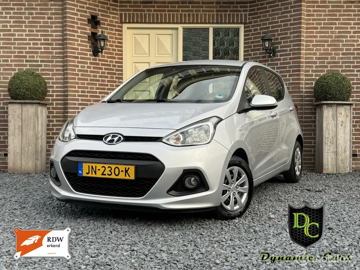 Hyundai i10 1.0i i-Motion Comfort Plus *Clima *Cruise *NAP Grijs - 1