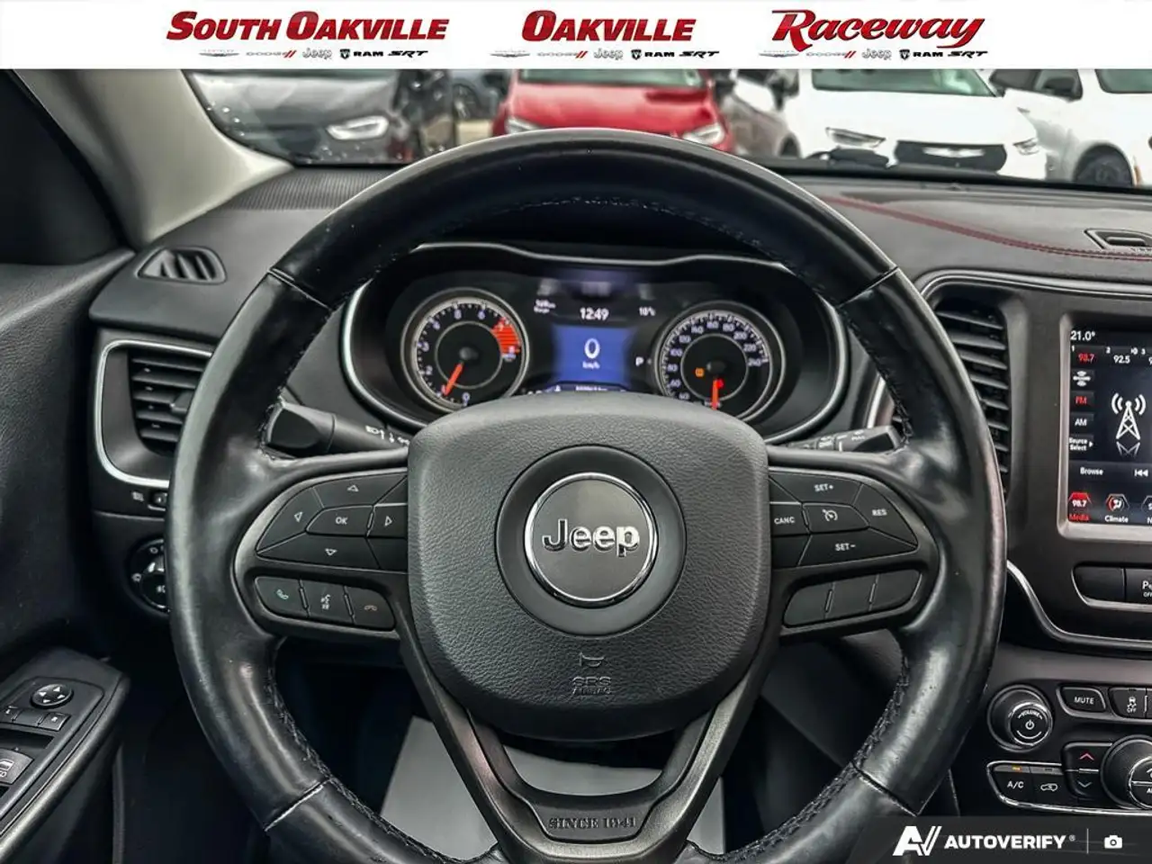 Jeep Cherokee снимка Jeep Cherokee