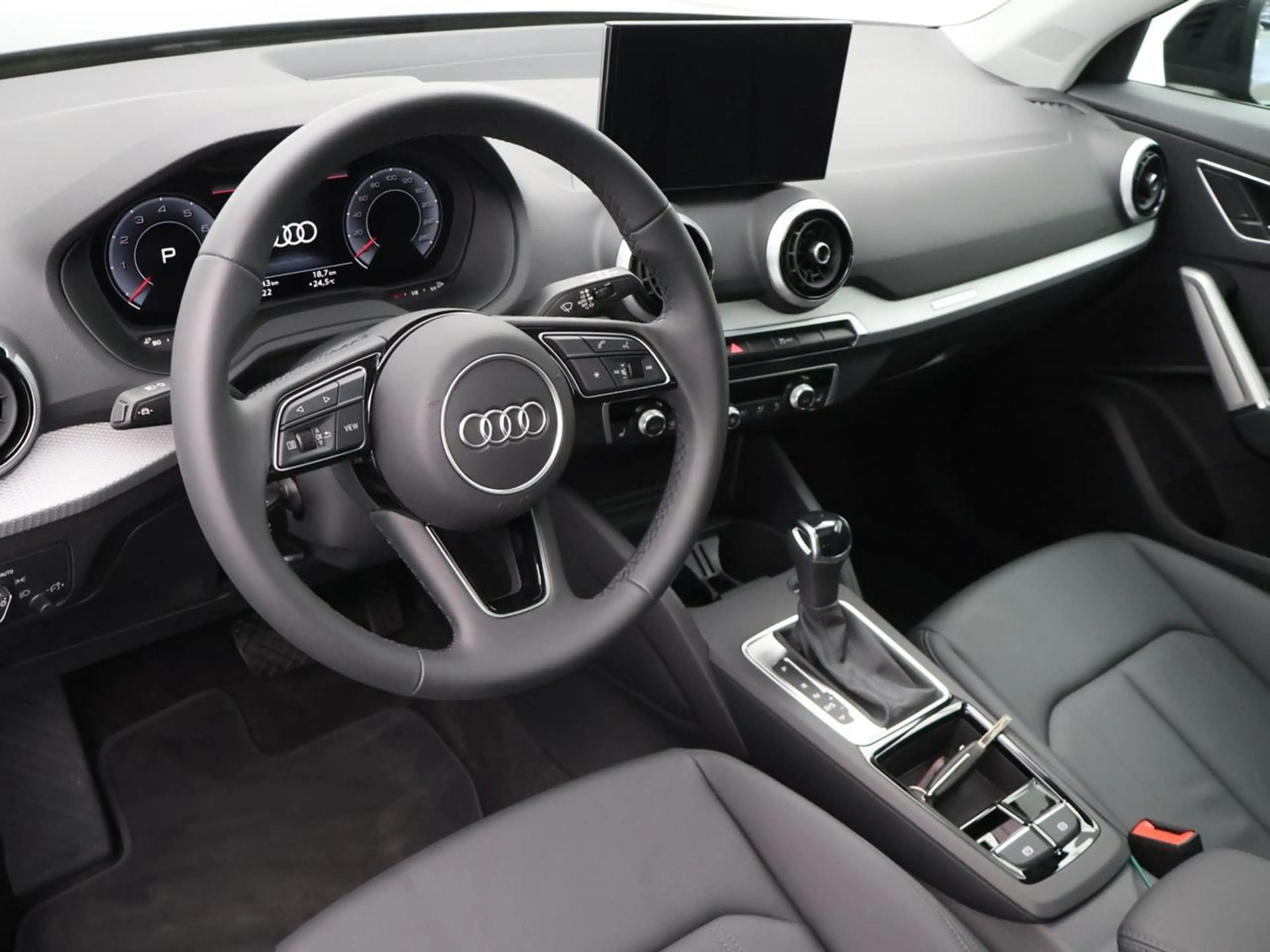 Audi Q2 35 TFSI Prestige Edition S tronic — photo 9