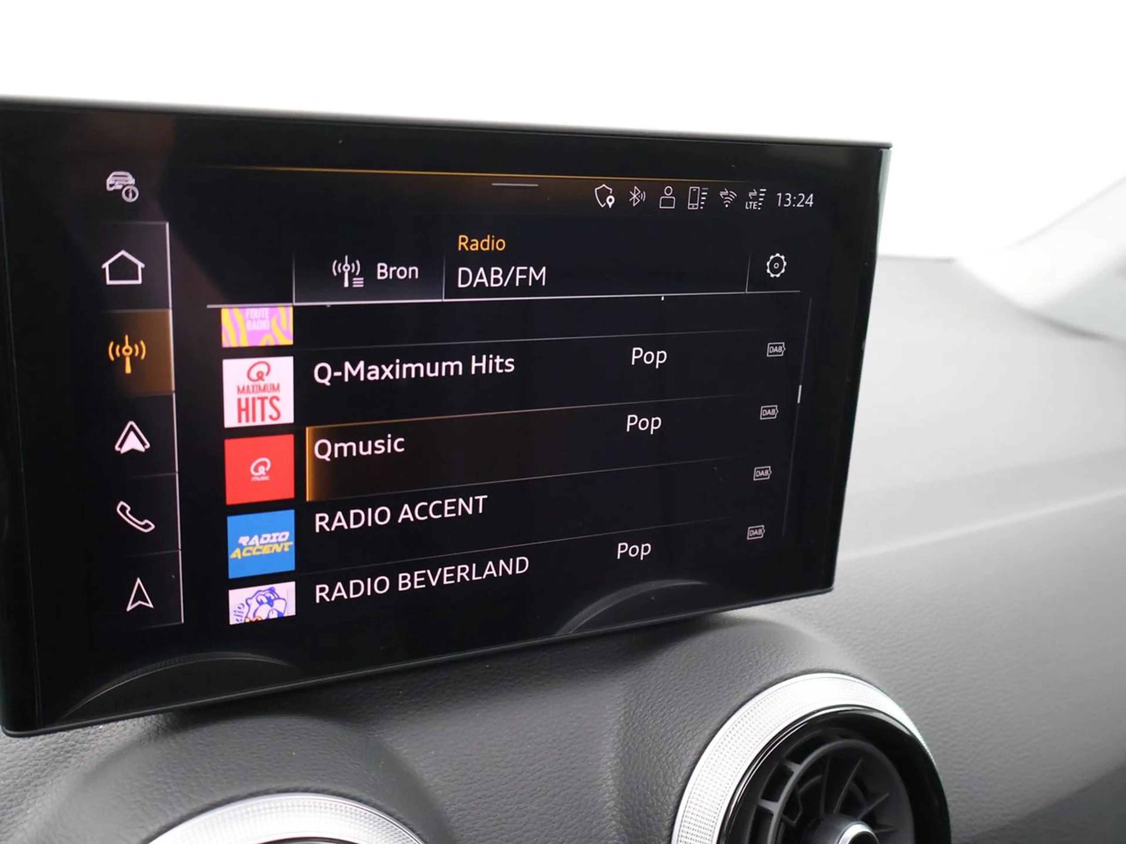 Audi Q2 35 TFSI Prestige Edition S tronic — photo 12