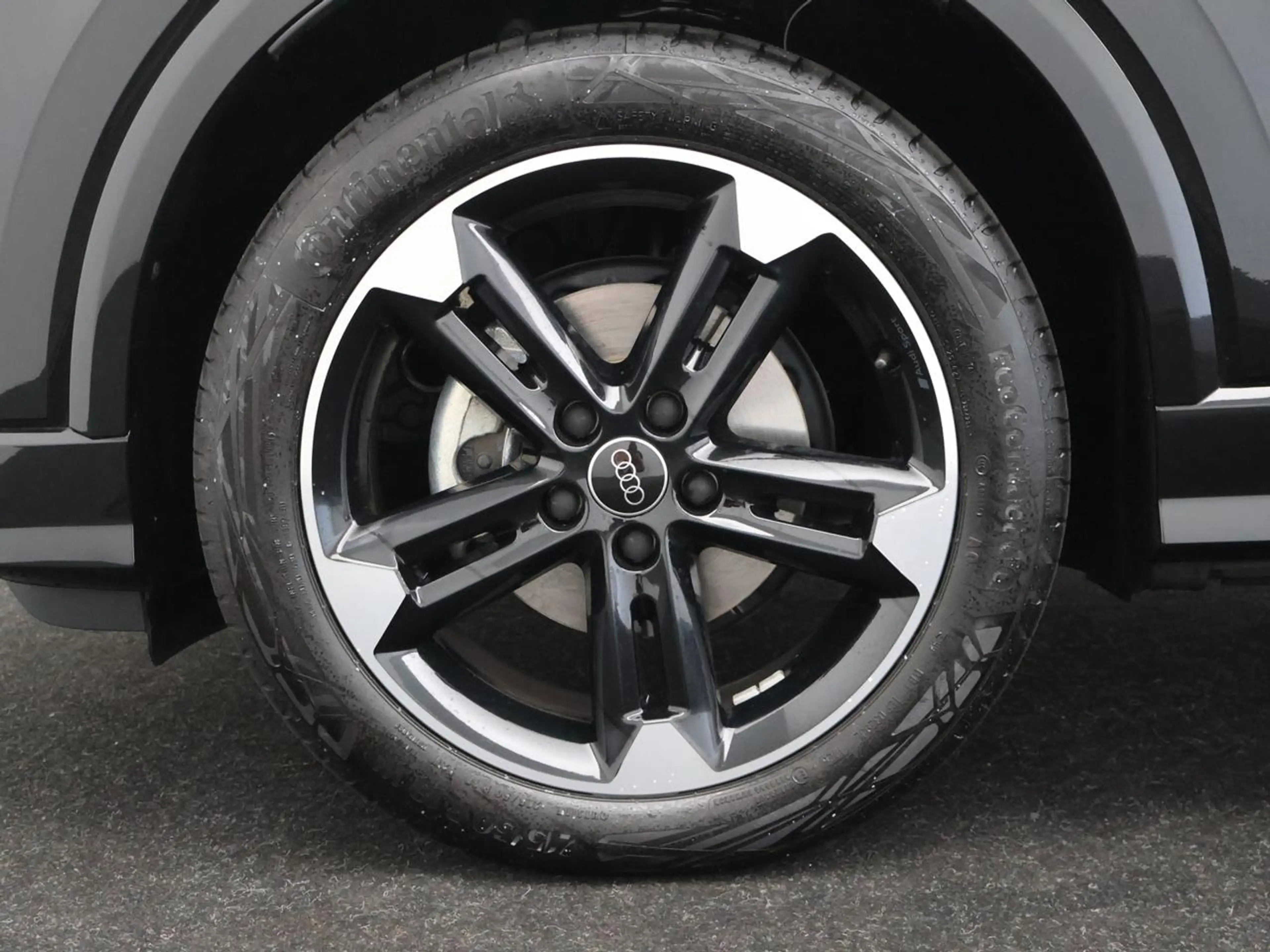 Audi Q2 35 TFSI Prestige Edition S tronic — photo 7