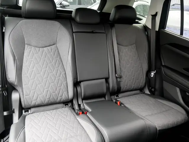 Volkswagen Tayron view 5