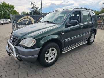 Automatik / TÜV neu /abn. AHK /Kein Rost
