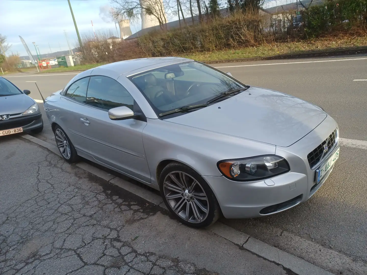 Volvo C70 C70 Cabrio 2.4 Turbo - D5 Kinetic Geartronic Argent - 1