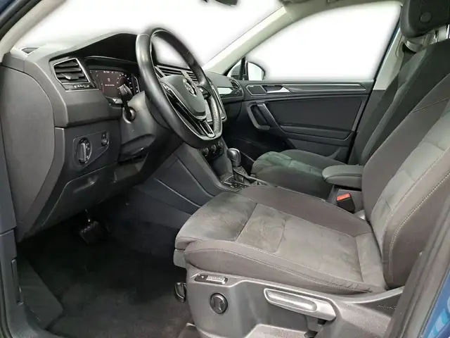 Volkswagen Tiguan view 9