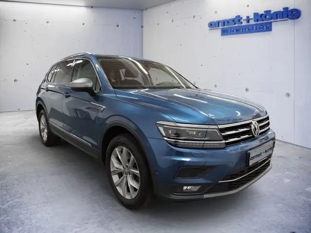 Volkswagen Tiguan view 2