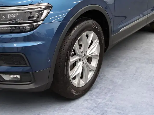 Volkswagen Tiguan view 6