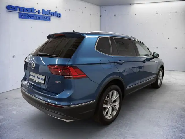 Volkswagen Tiguan view 3