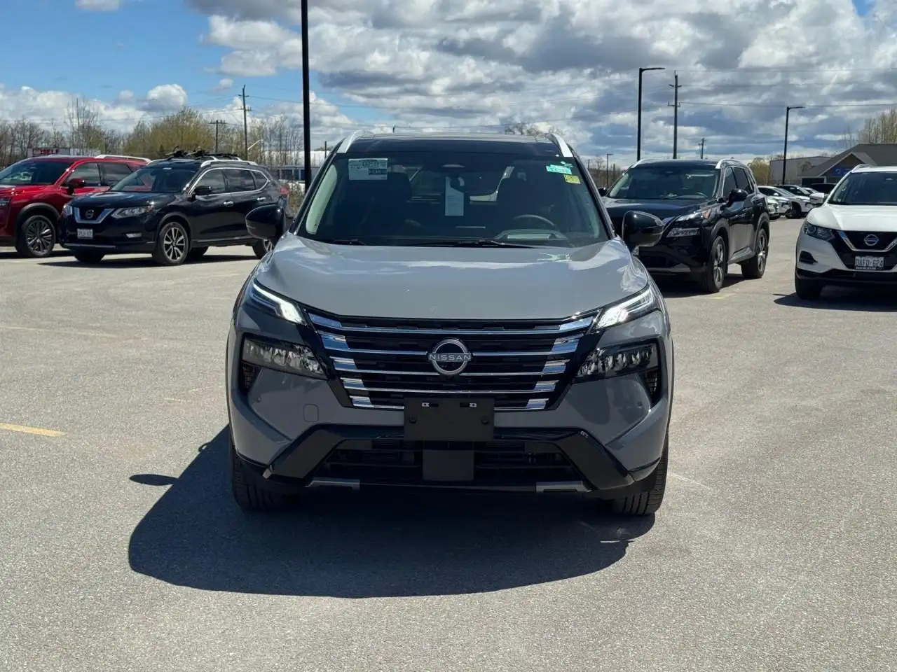 Nissan Rogue снимка Nissan Rogue