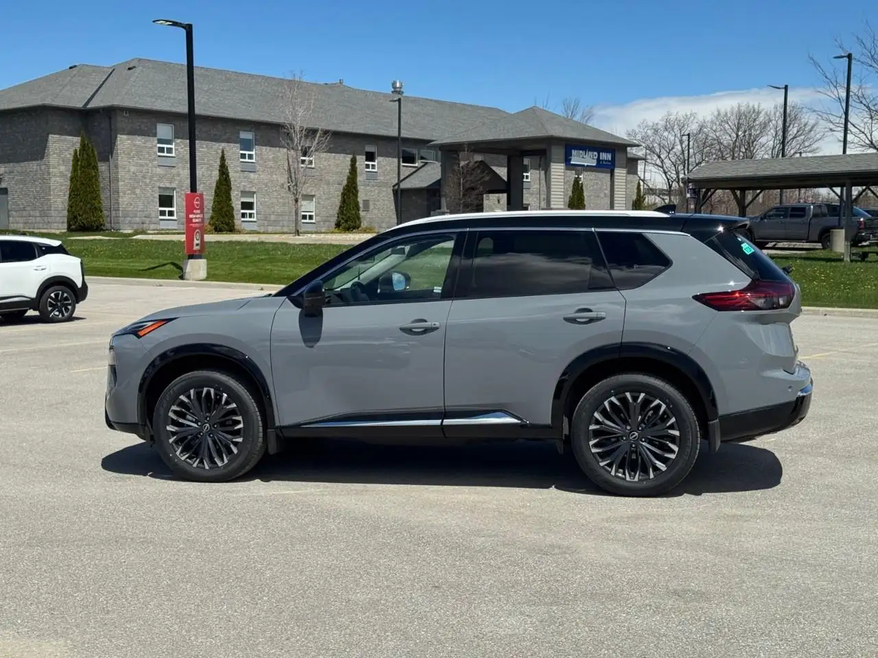 Nissan Rogue снимка Nissan Rogue