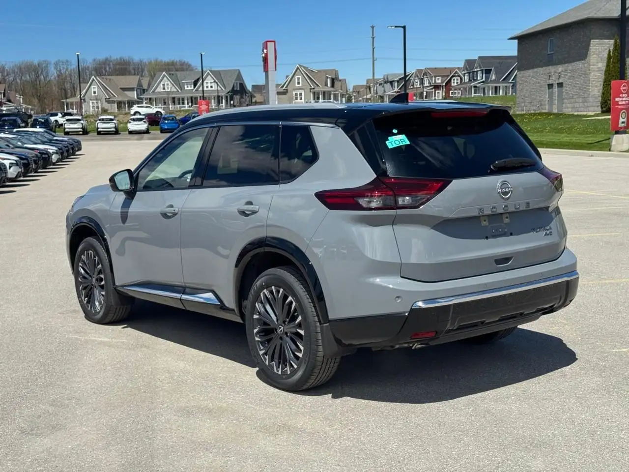 Nissan Rogue снимка Nissan Rogue