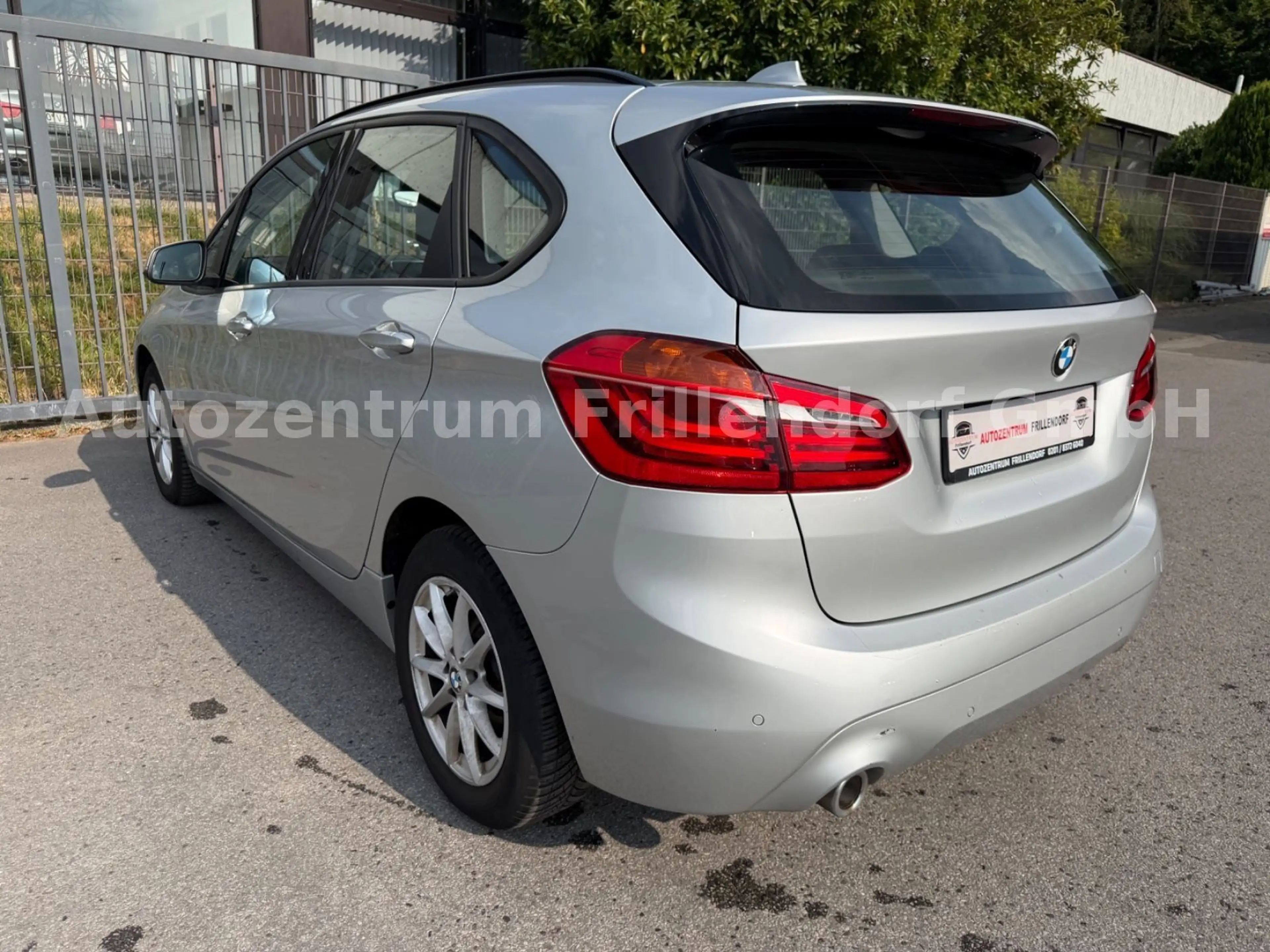 BMW 216 216 d Advanta AUTOMATIK/LED!! — photo 5