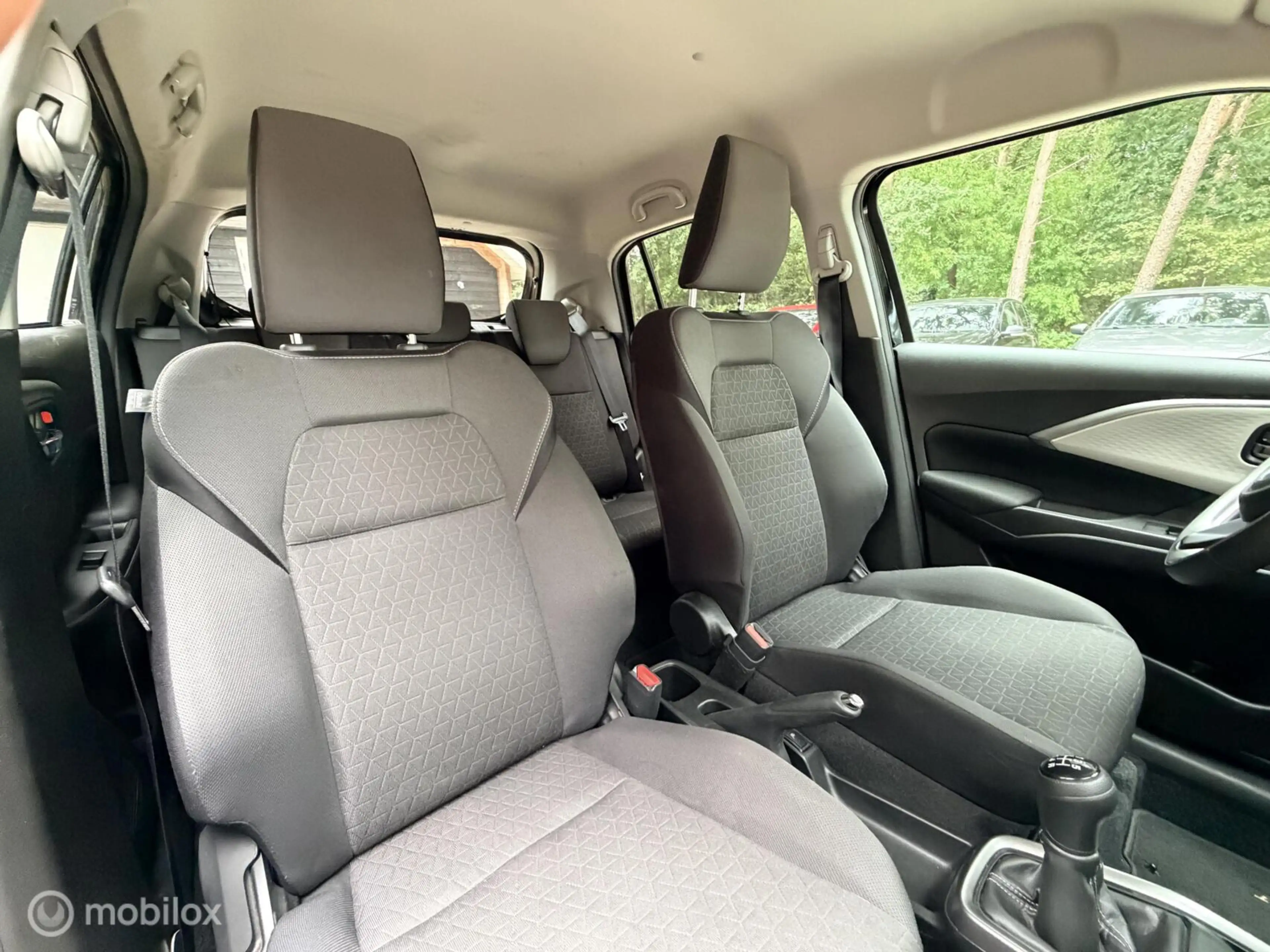 Suzuki Swift 1.2 Select Smart Hybrid — photo 10