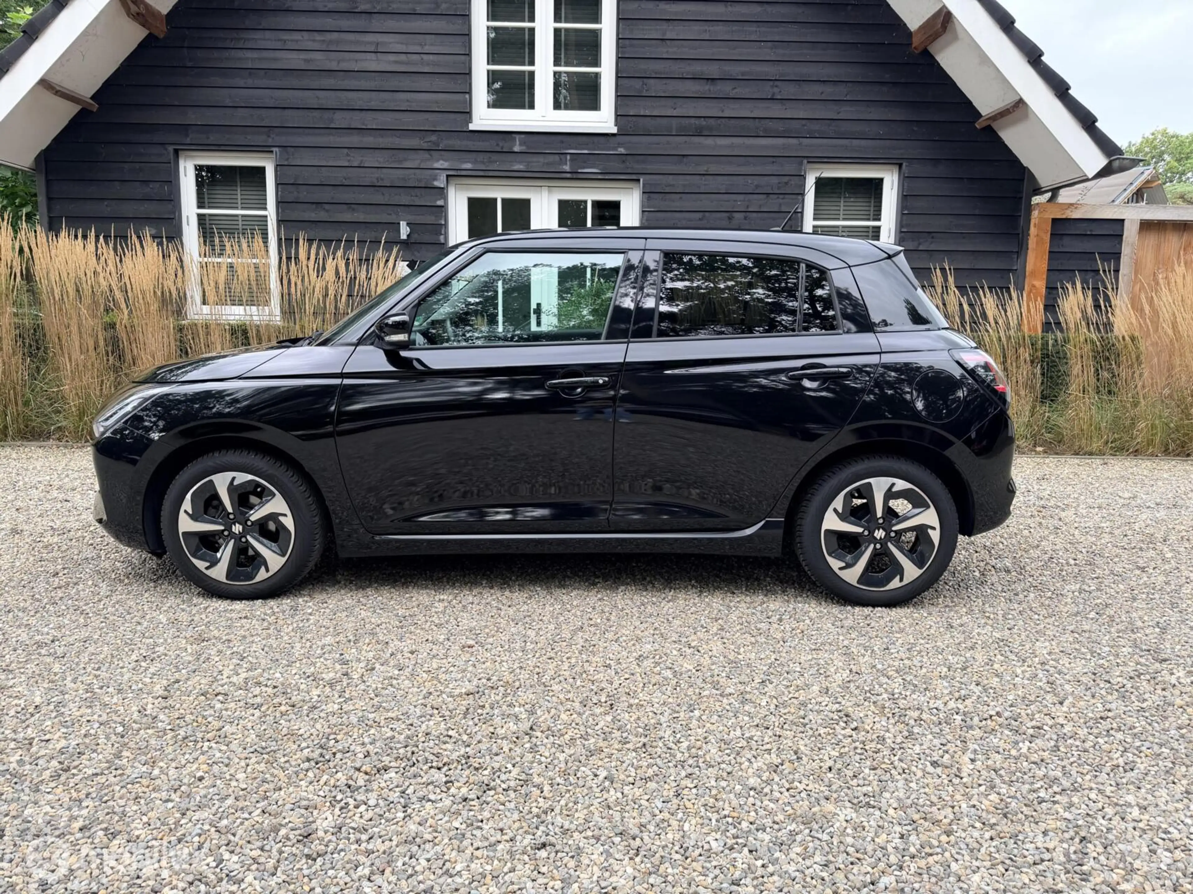 Suzuki Swift 1.2 Select Smart Hybrid — photo 4