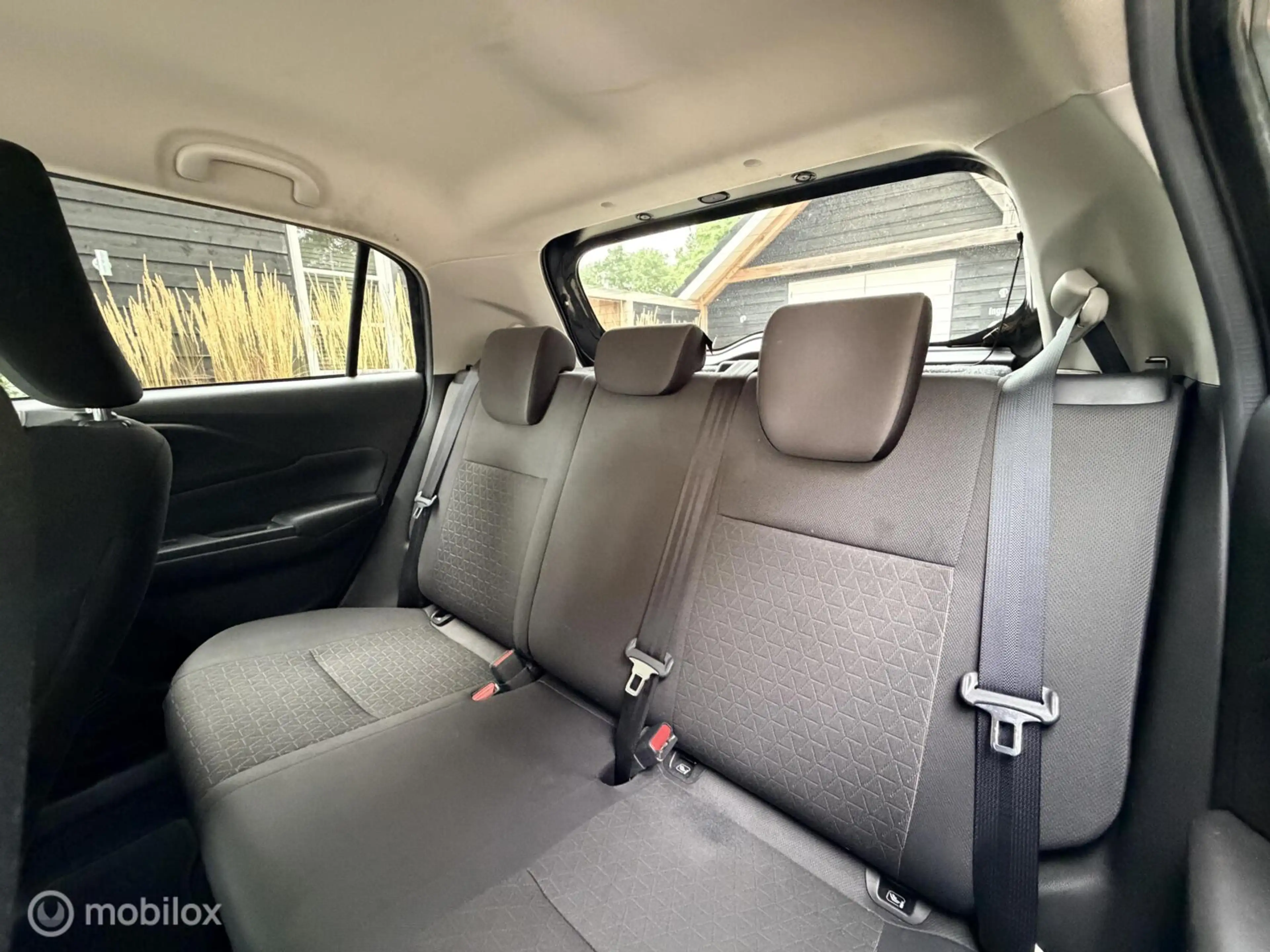 Suzuki Swift 1.2 Select Smart Hybrid — photo 9