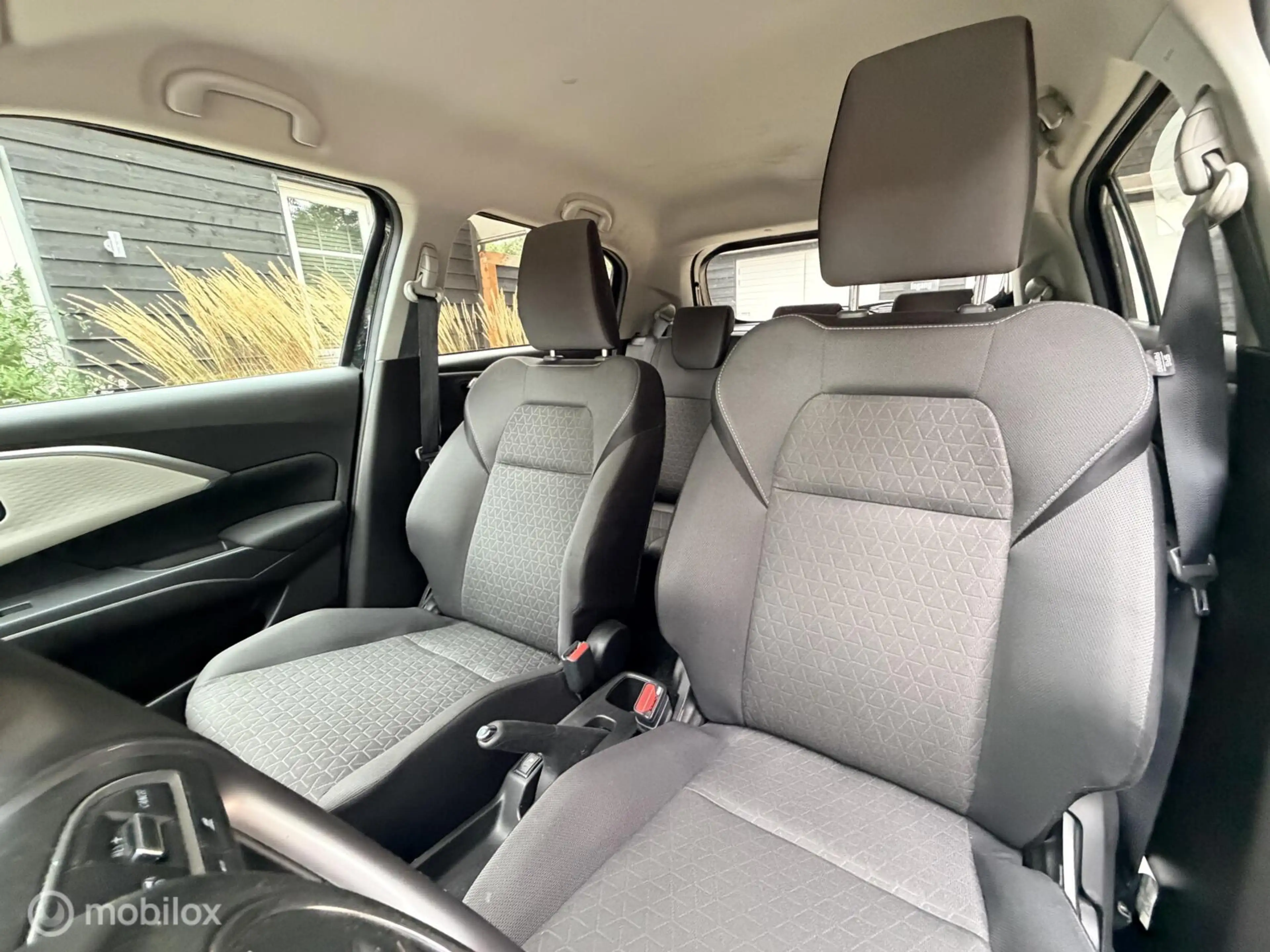Suzuki Swift 1.2 Select Smart Hybrid — photo 8