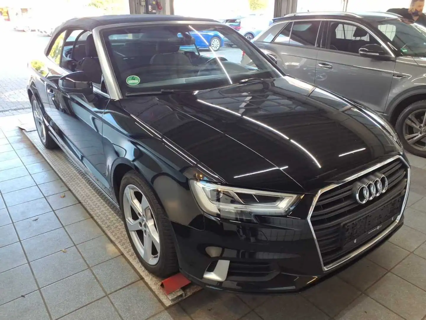 Audi A3 Sport 35 TFSI AHK*Navi*LED Noir - 2