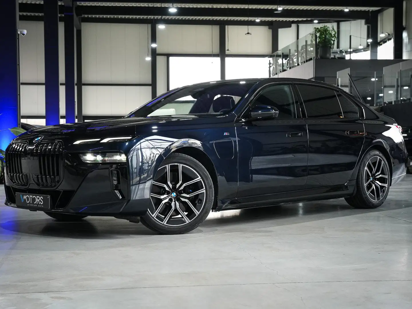 BMW 750 e - PHEV- Bowers & Wilkins - HUD - 360° - pano Noir - 1