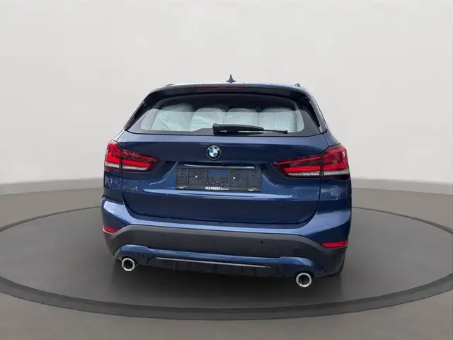 BMW X1 view 4